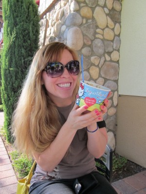 monica loves fro-yo