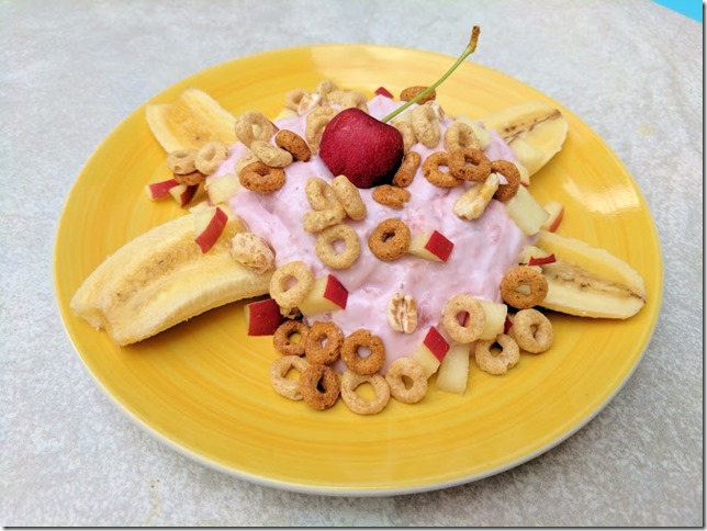 banana split yogurt cereal recipe (785x589)