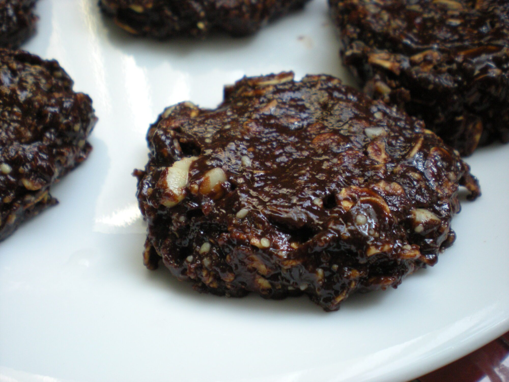 Raw Chocolate Oat Cookies Raw Chocolate Oat Cookies