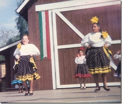 BARN FOLKLORICO