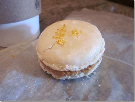 burnt sugar macaroon