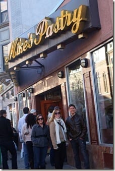 bloggers at mikes pastry in boston