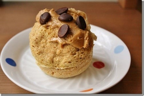 protein cake in a mug