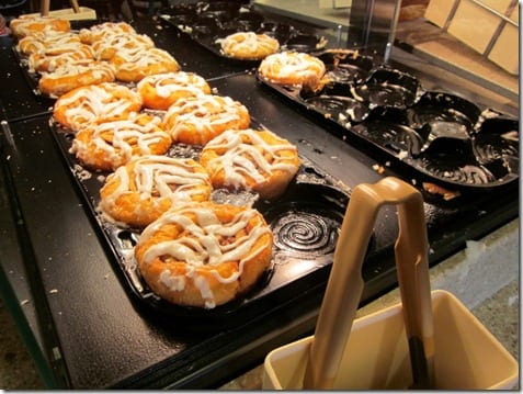 holiday inn cinnamon rolls