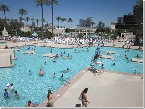 luxor pool