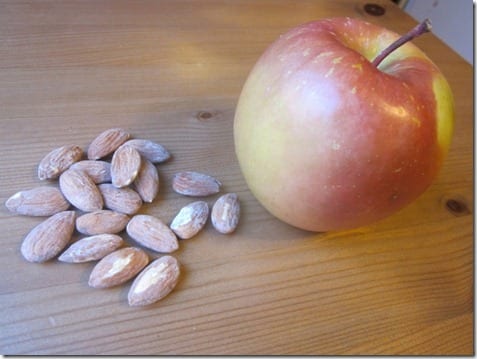 apple and almonds