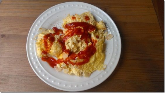 eggs and tons of ketchup (800x450)