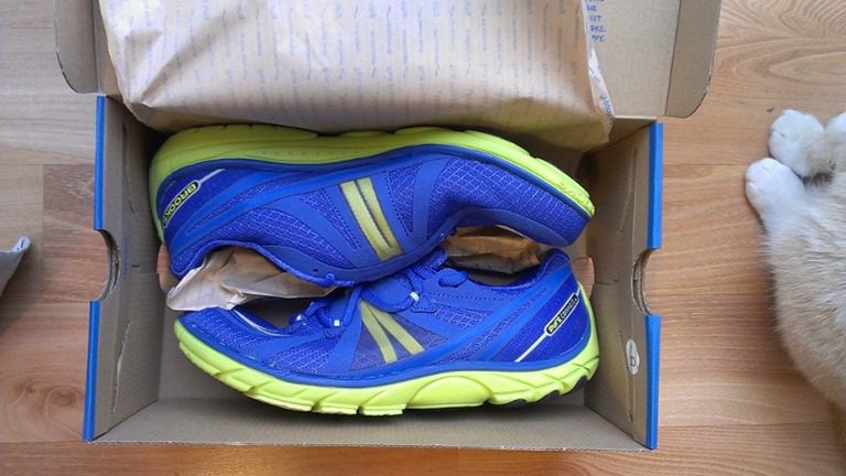 brooks pure connect running shoes