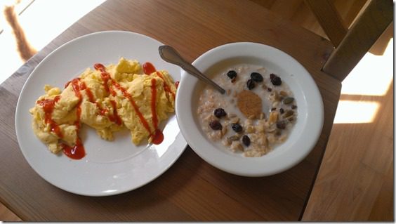 breakfast eggs and oatmeal (800x450)