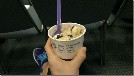 eating oatmeal at idea fit (800x450)