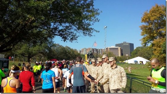 shaking hands with marines (800x450)