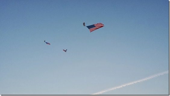 sky diver at marine corps marathon (800x450)