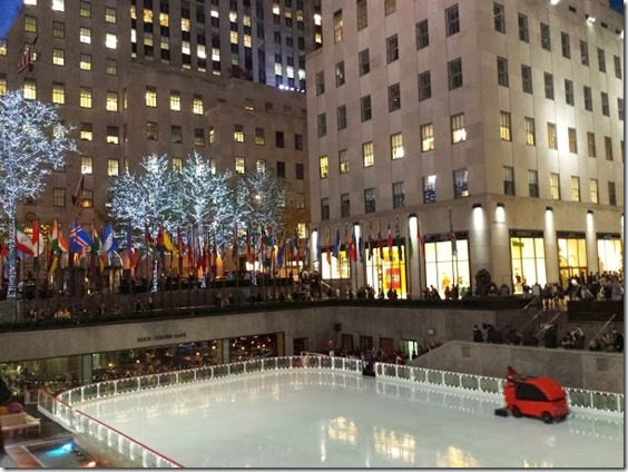 30 rock ice rink (608x456)