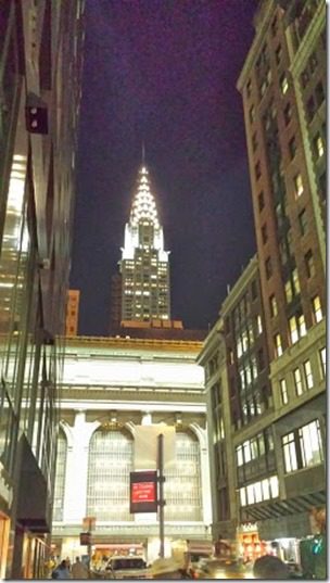 walking to dinner in new york (256x456)