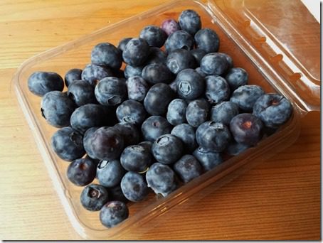 blueberries for national pie day smoothie recipe (669x502)