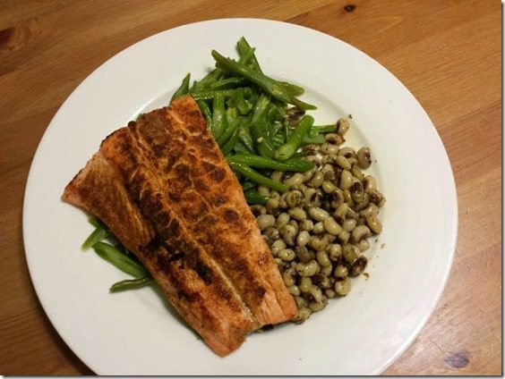 salmon and black eyed peas for dinner (668x501)