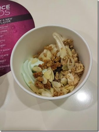 yogurtland carrot cake froyo (376x502)