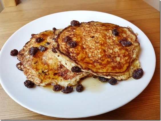 cinnamon raisin pancakes (800x600)