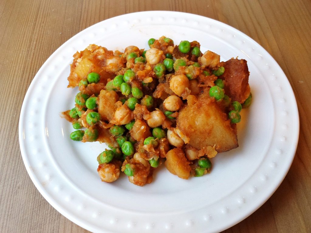 Easy Meatless Monday Recipe–Potato Masala CrockPot Simma