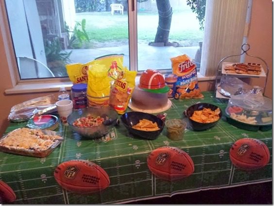 super bowl party snack table (669x502) (669x502)