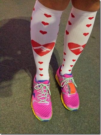 valentines day procompression socks at surf city marathon (376x502)