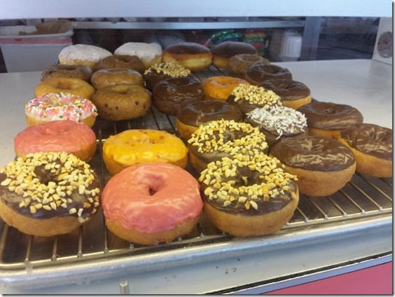 donuts after catalina island marathon (800x600)