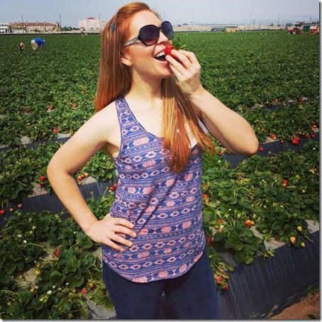 eating strawberries on the farm (453x453)