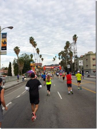 la marathon mile 8 hollywood sign (600x800)