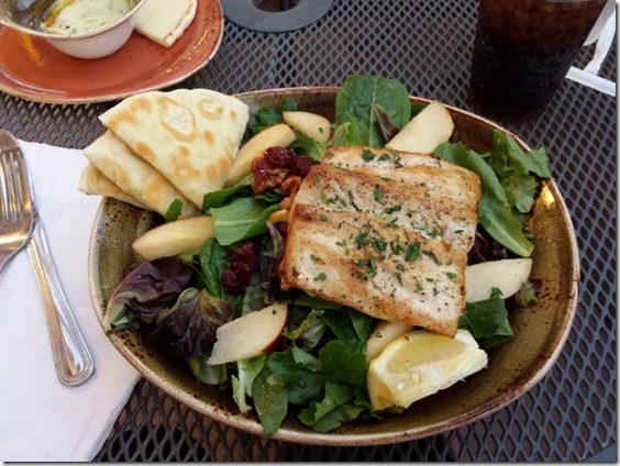 mahi mahi salad (800x600)