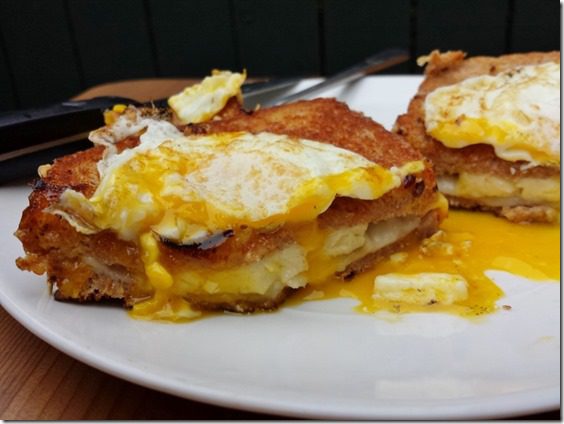 grilled cheese with egg on top 2 (800x600)