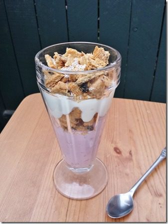 greek yogurt breakfast parfait for weight loss (600x800)