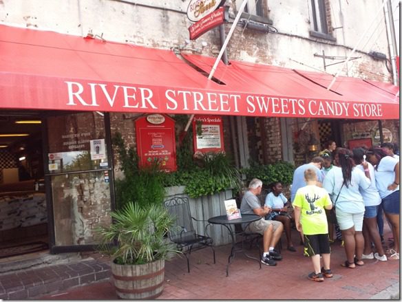 river streets candy (800x600)