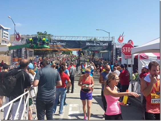 rock n roll marathon finish line san diego (800x600)