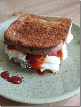 egg sandwich breakfast (600x800)