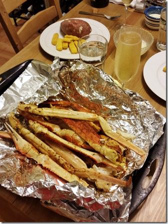 crab legs and champagne (600x800)