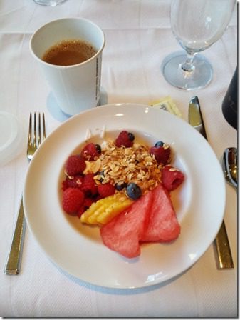 healthy breakfast time (600x800)