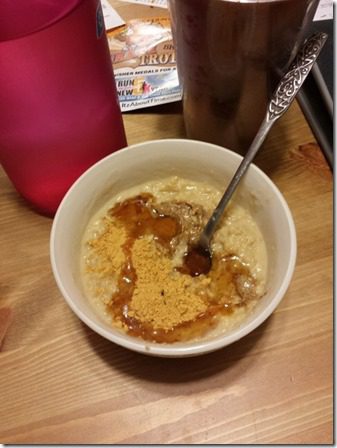 oatmeal with pb powder and syrup (600x800)