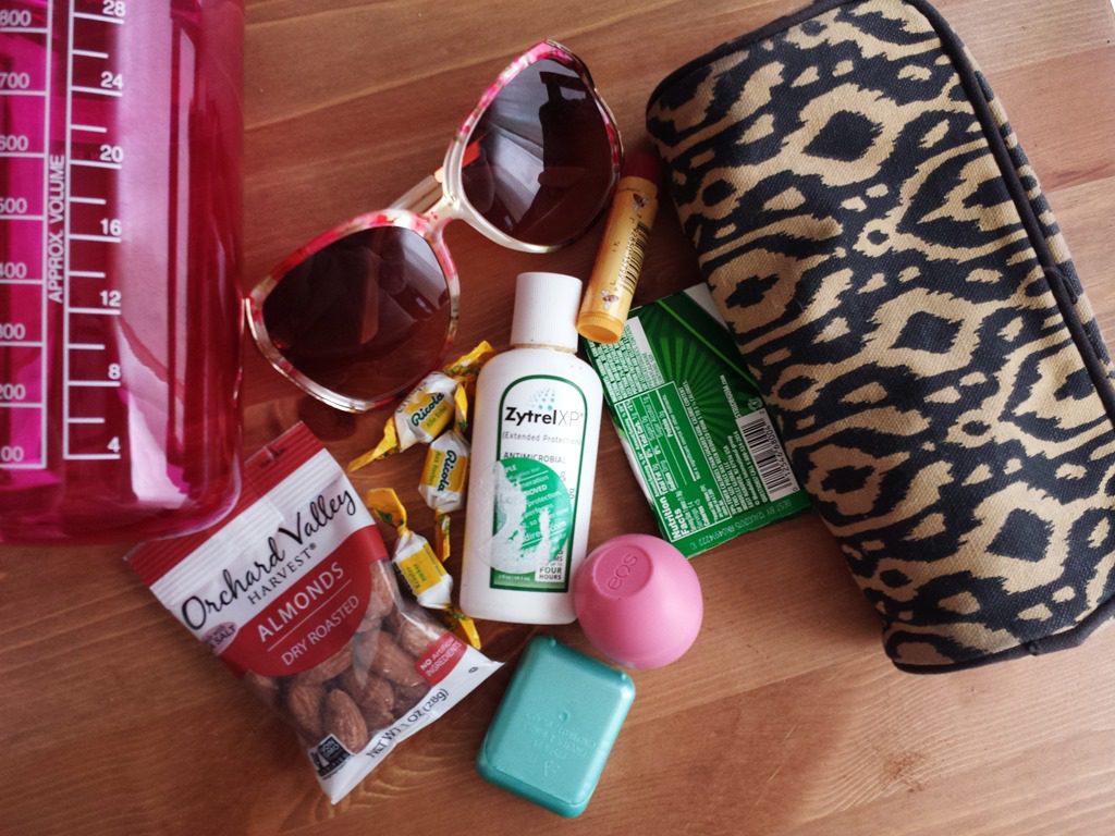 What’s In My HUGE Purse to Ward Off the Germs - Run Eat Repeat
