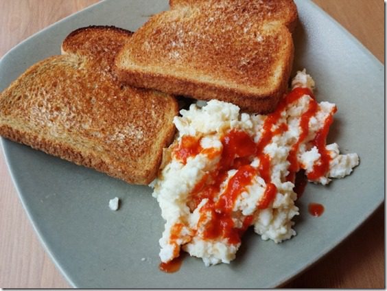 eggs with laughing cow cheese (800x600)