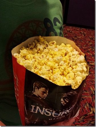 movie popcorn (600x800)