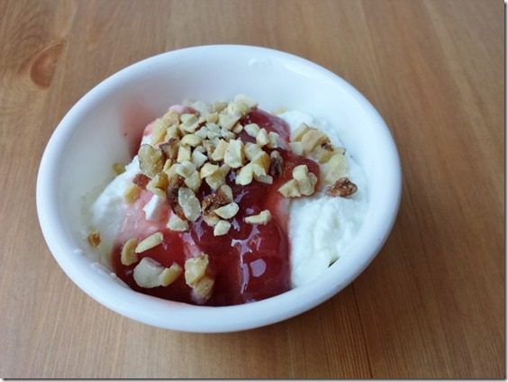 yogurt with jelly (800x600)