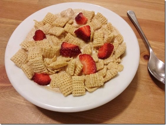 almond butter and jelly cereal recipe (800x600)