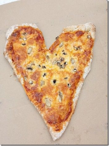 heart shaped pizza for national pizza day 1 (800x600)