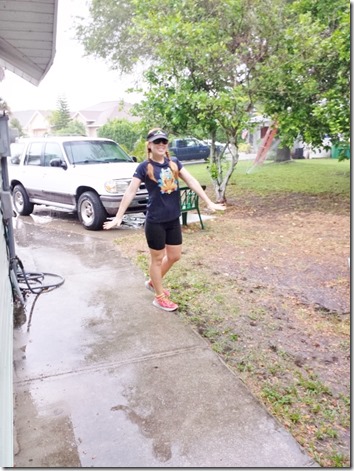 crazy florida runner in the rain 2 (600x800)