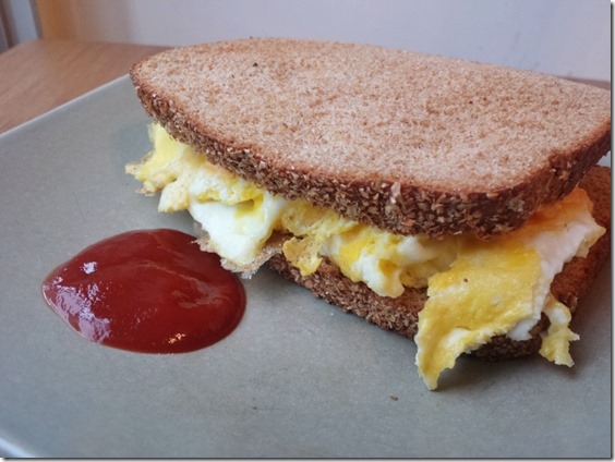 egg sandwich after run (800x600)