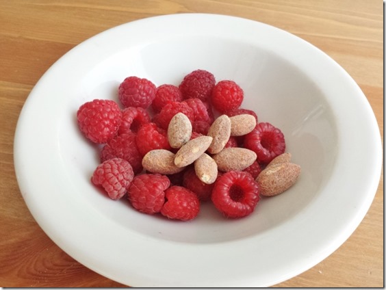 healthy snack for runners and eaters and people with cats (800x600)