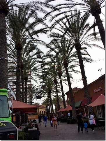 fashion and food trucks at the irvine spectrum (600x800)