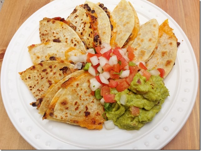 sabra hummus quesadilla recipe 7 (800x600)