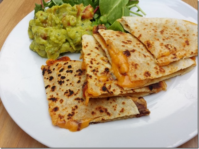 sabra hummus quesadilla recipe 9 (800x600)