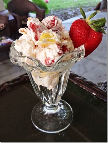 strawberries and cream dessert 2 (600x800)
